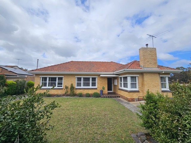 154 Kangaroo Road, VIC 3166