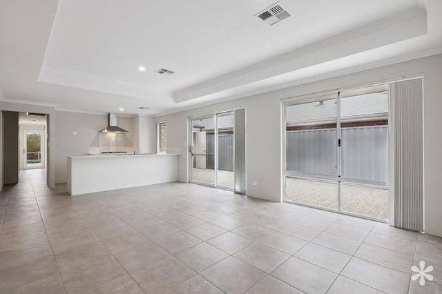 66 Warlander View, WA 6112