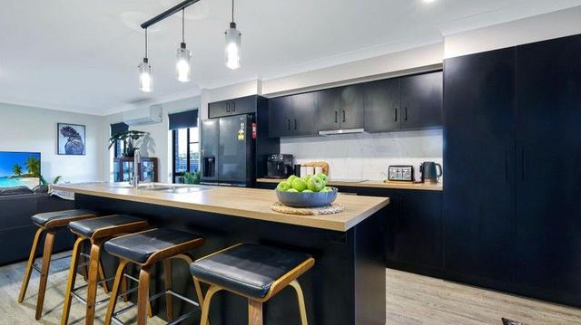 1 Vanessa Crescent, QLD 4350