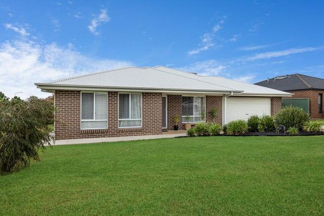16 Hazelwood Drive, NSW 2651