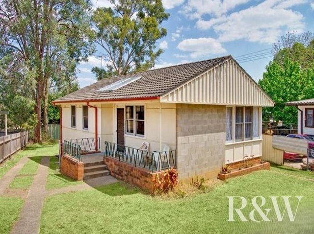 64 Lucena Crescent, NSW 2770