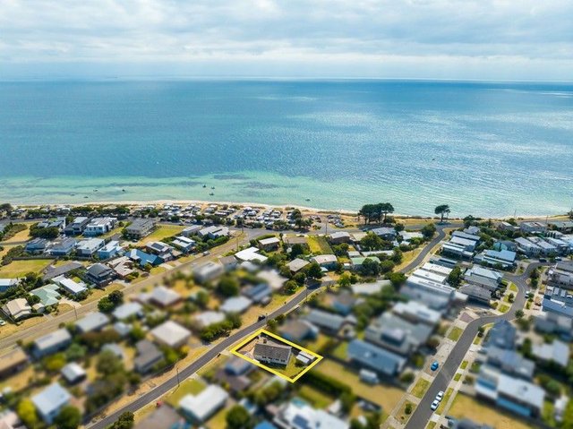 18 Walpole Avenue, VIC 3223