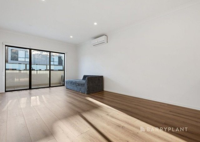 8 Kavanagh Crescent, VIC 3038