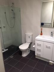 Bathroom (2015-11-12)