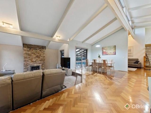 13 Murray  Court, VIC 3977