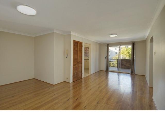 4/33 Burdett Street, NSW 2077