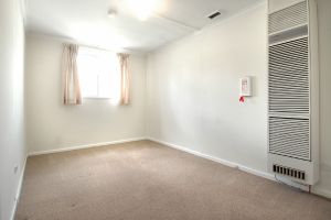 Bedroom (2006-12-04)