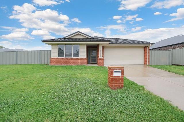 2 Sturt Pl, NSW 2640
