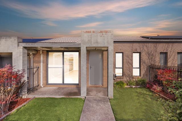 8 Rolls Street, ACT 2913