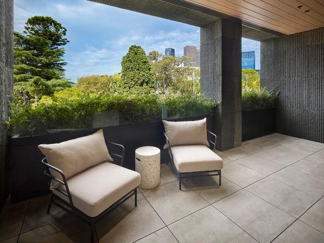 203/380 Albert Street, VIC 3002