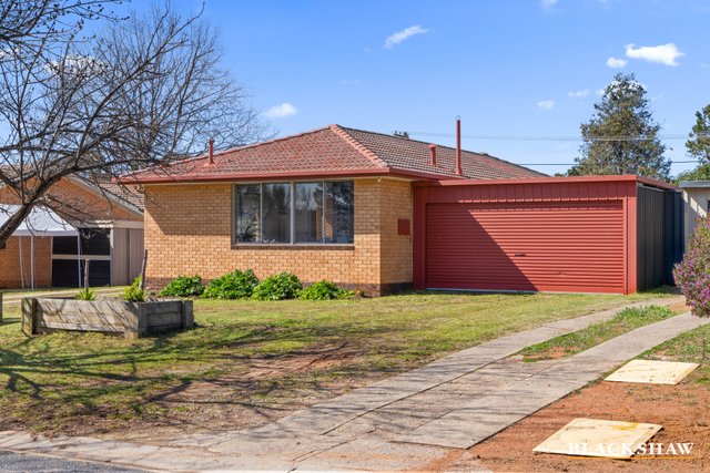 7 Lindrum Crescent, ACT 2615