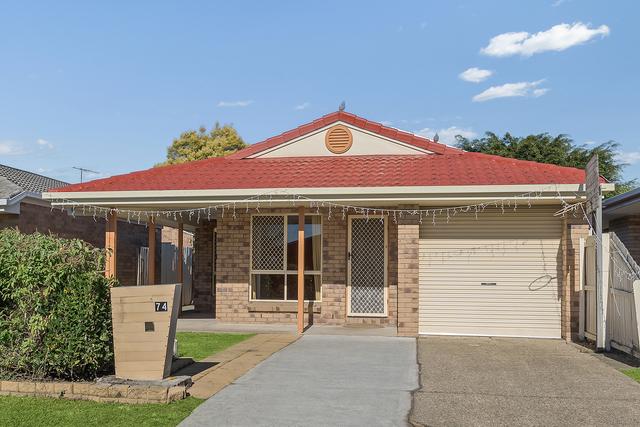 74 Silkyoak Circuit, QLD 4018