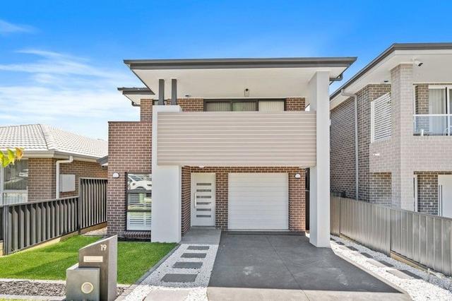 19 Rosslyn Drive, NSW 2559