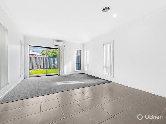 1/2 Glamis Court, VIC 3026