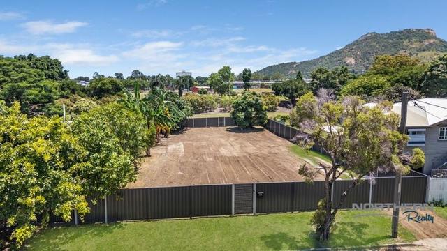 12 Flowers Street, QLD 4810