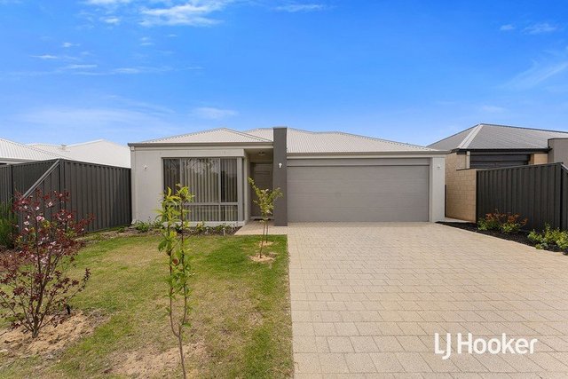 3 Upfield Street, WA 6110
