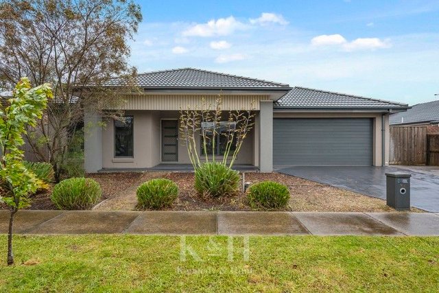 22 Vancleve Crescent, VIC 3437