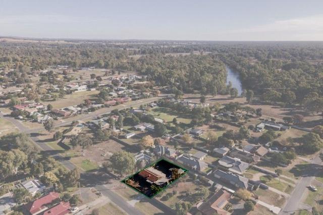 135 Hammer Street, NSW 2643