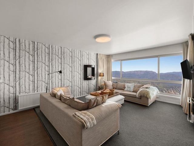 8 & 9/5 The Avenue, VIC 3723