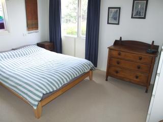 Bedroom 1 (2017-04-10)
