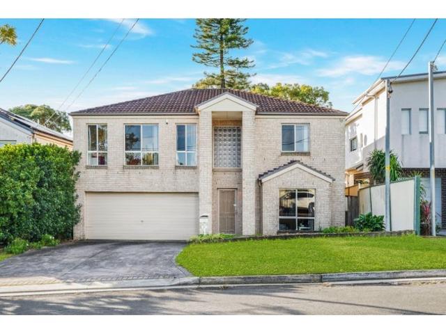 17 Thomas Avenue, NSW 2170