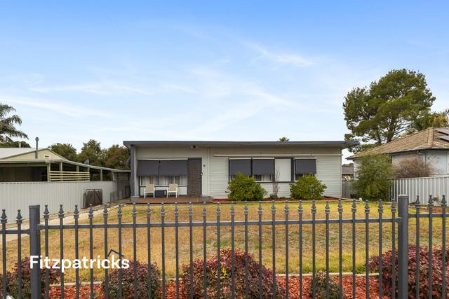 15 Tarakan Avenue, NSW 2650