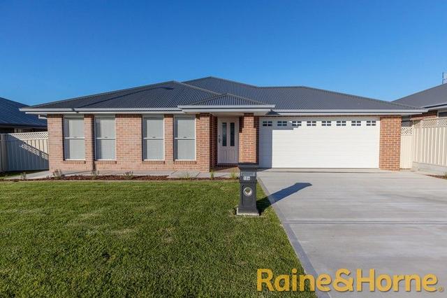 106 Champagne Drive, NSW 2830