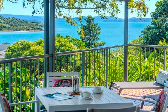 Heliconia 4/1 Flametree Grove, QLD 4803