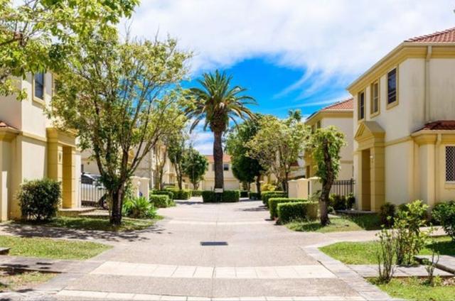 11/99 Heeb Street, QLD 4214