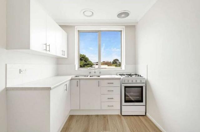 11/8-10 Howard Street, VIC 3128