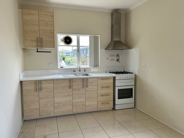 2/4A South Street, VIC 3046