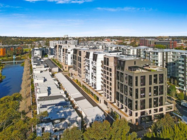212/2B Lord Sheffield Circuit, NSW 2750