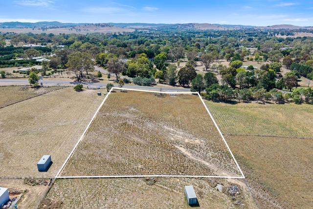 9 McIntosh Cct, NSW 2582