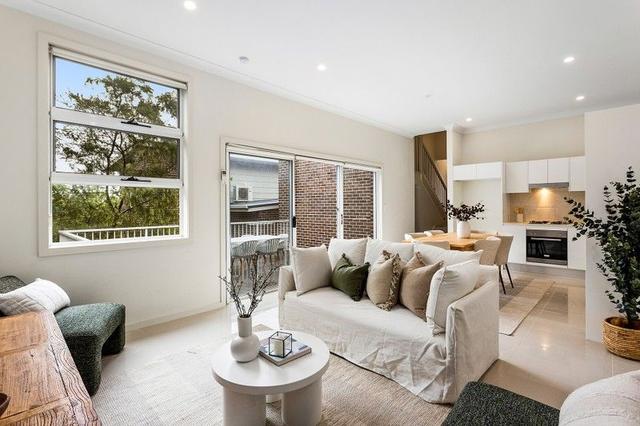 2/11 Phillips Avenue, NSW 2500