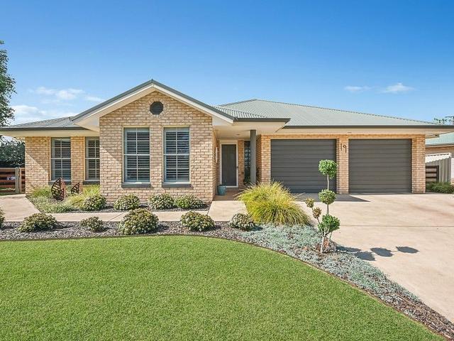 19 Julia Court, NSW 2850
