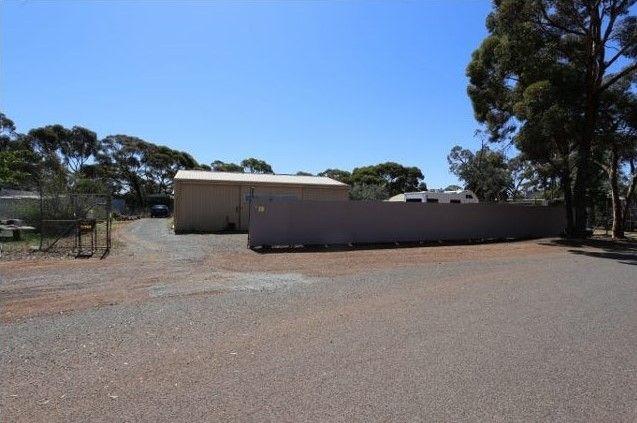 11/13 Clianthus Road, WA 6442