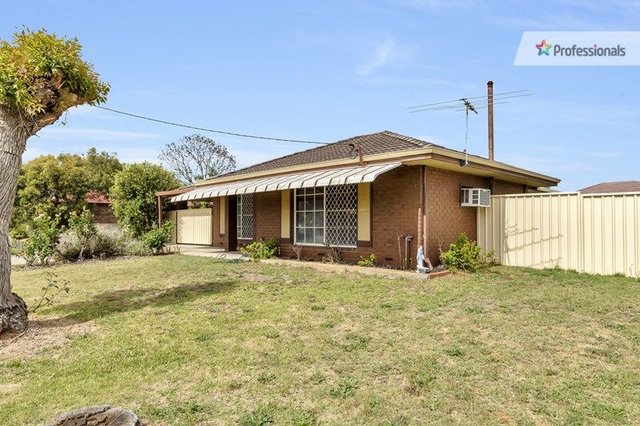 6 Winston Crescent, WA 6056