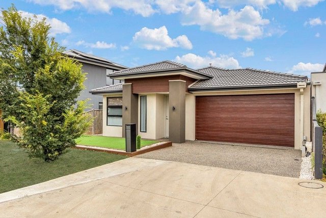 22 Lipizzan Crescent, VIC 3038