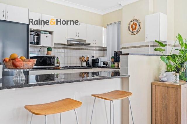 11/8-10 Browne Parade, NSW 2170