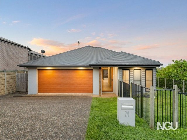 24 Oxenham Circuit, QLD 4300