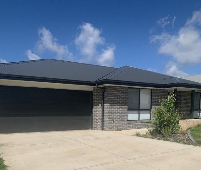 2 Malanda  Ave, NSW 2830