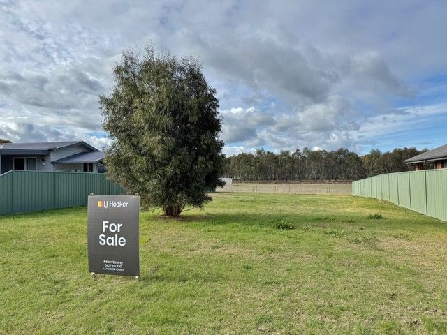 12 Pinkstone Avenue, NSW 2590