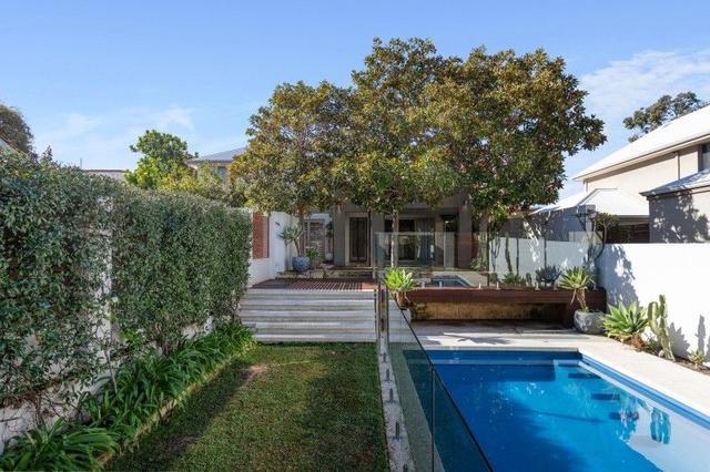 2 Oakover Street, WA 6158