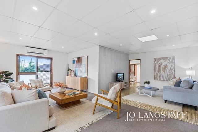 1 Crestview Street, QLD 4069