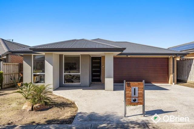 11 Harper Crescent, VIC 3977