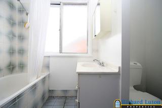 Bathroom (2005-09-01)