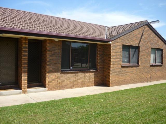 2/414 Bevan Street, NSW 2641