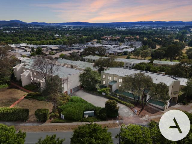 9/27 Leahy Close, ACT 2604