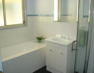 Bathroom (2008-03-25)