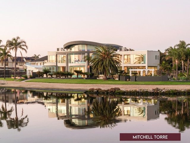 13-14 Castaway Court, VIC 3197